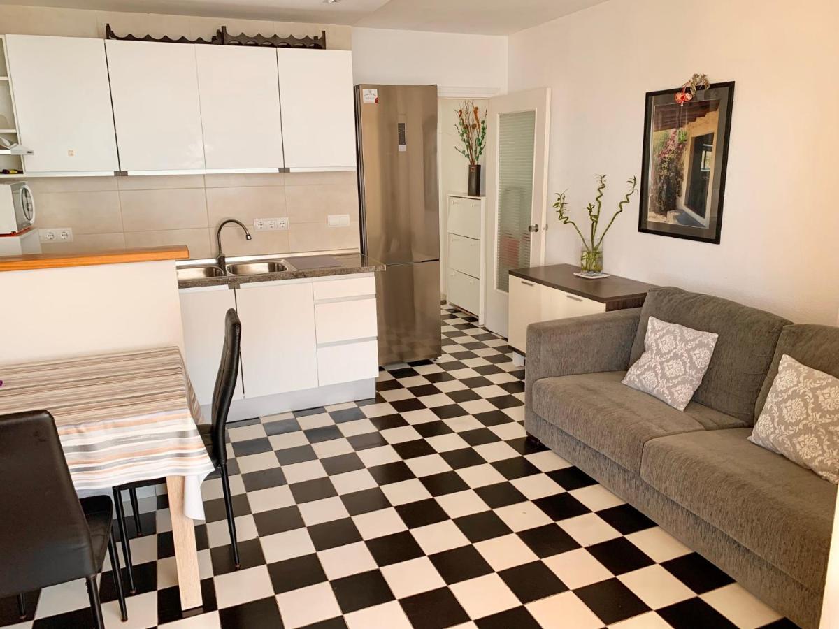 Apartamentos Miranda Es Pujols Dış mekan fotoğraf