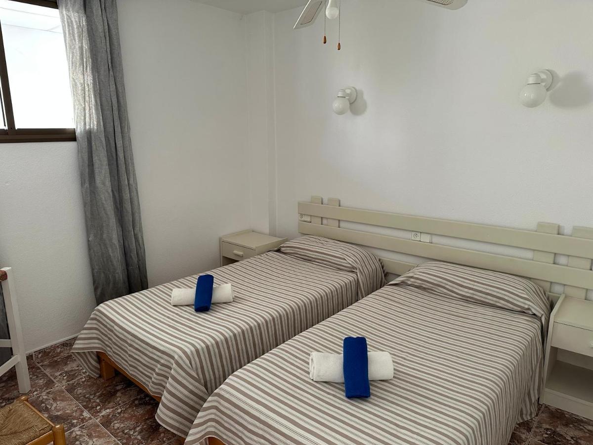 Apartamentos Miranda Es Pujols Dış mekan fotoğraf